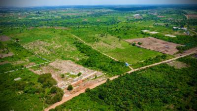 Warehouse Land in Apapa - 1.2 Hectares — photo 2